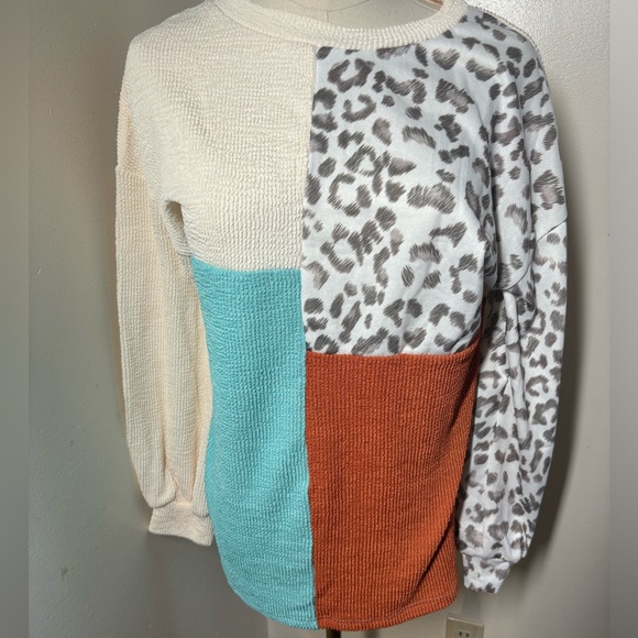 Leopard Patchwork Long Sleeve Top size small new sweatshirt blouse - Picture 5 of 7